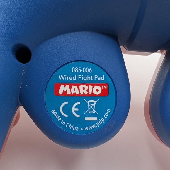 Mario Wired Fight Pad Red PDP Controller for Nintendo Wii 085-006-MA - TESTED - Picture 3 of 3